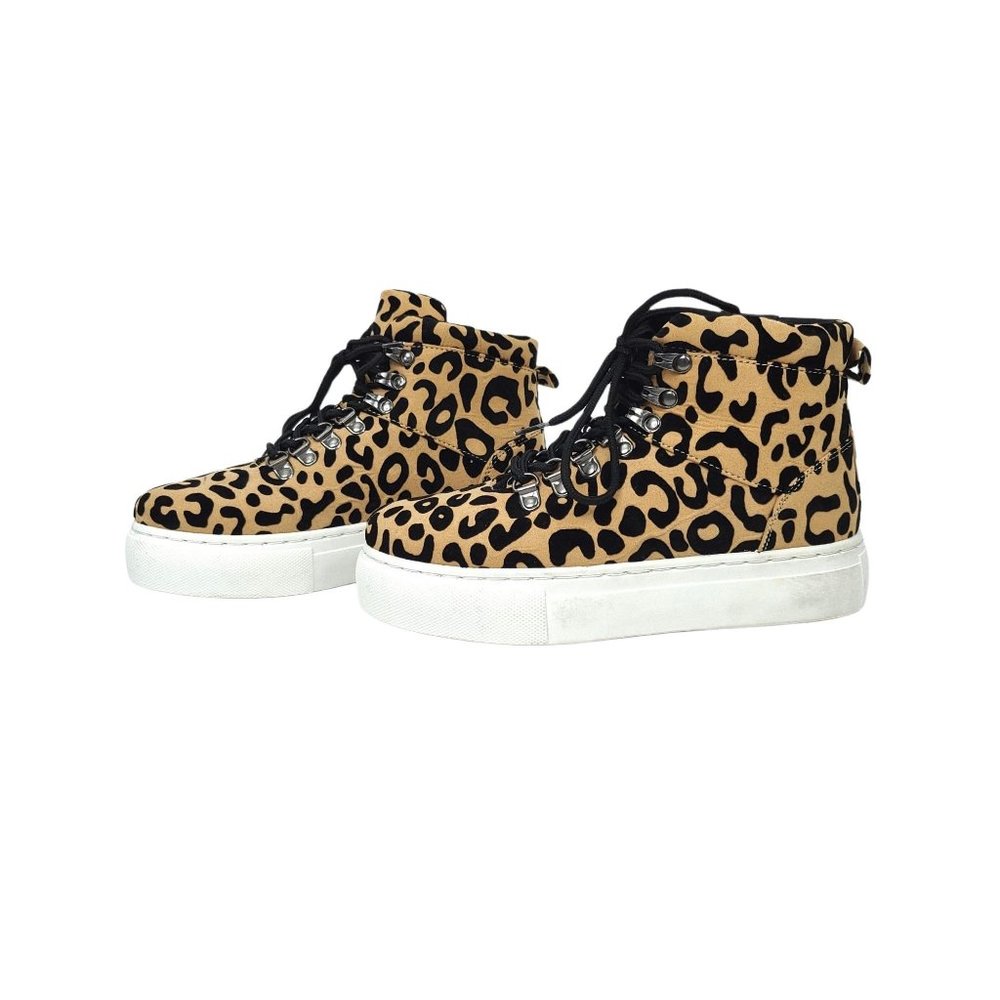Qupid Animal Print High Top Sneaker Size 7 Lace Up Platform Ankle Bootie Leopard